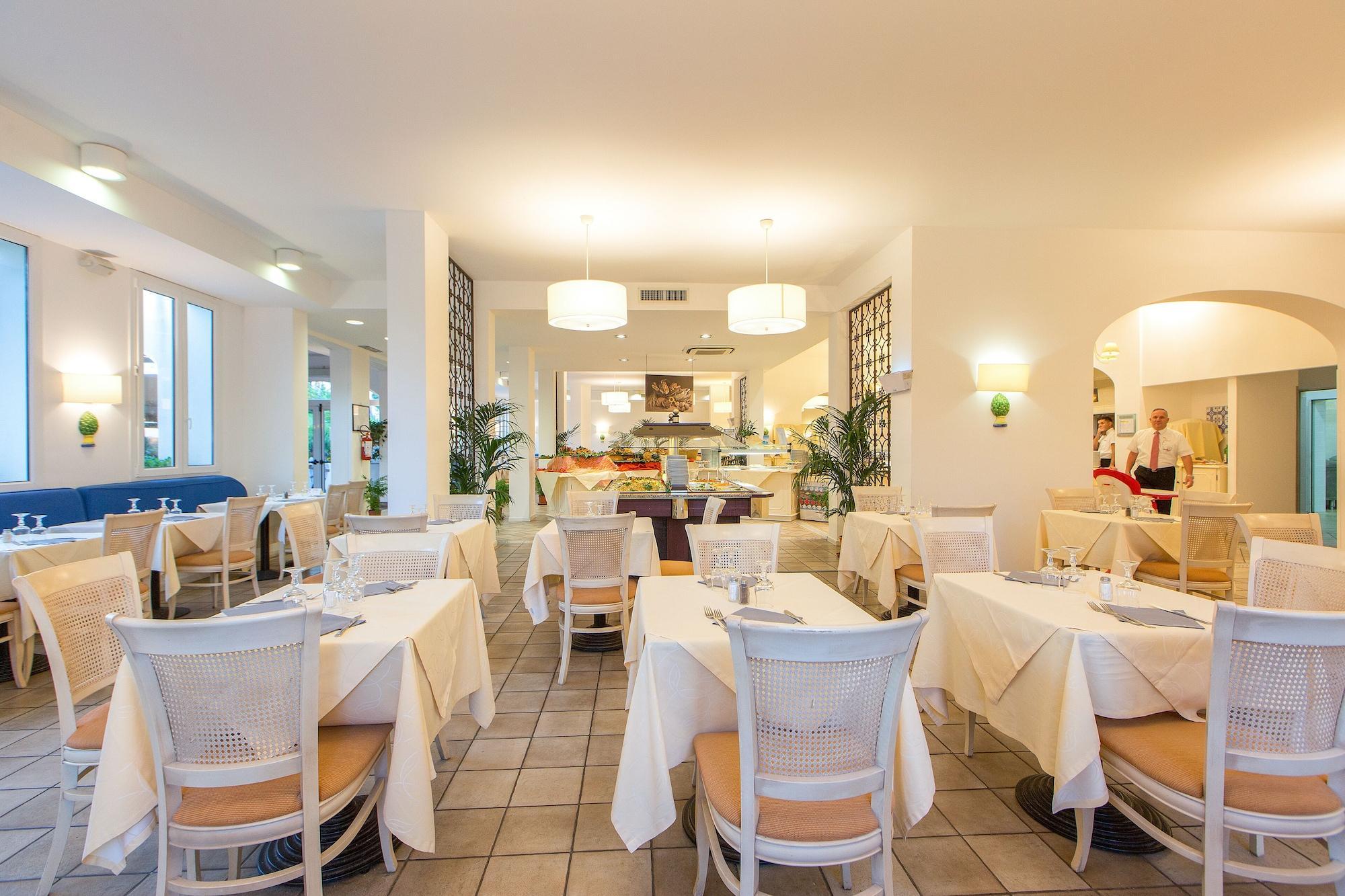 Costanza Beach Club 马里内拉 外观 照片